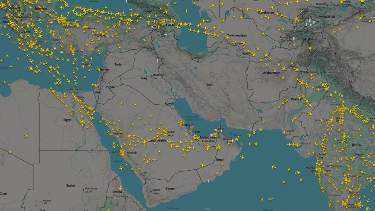 İran hava sahasını kısmen uluslararası uçuşlara açtı