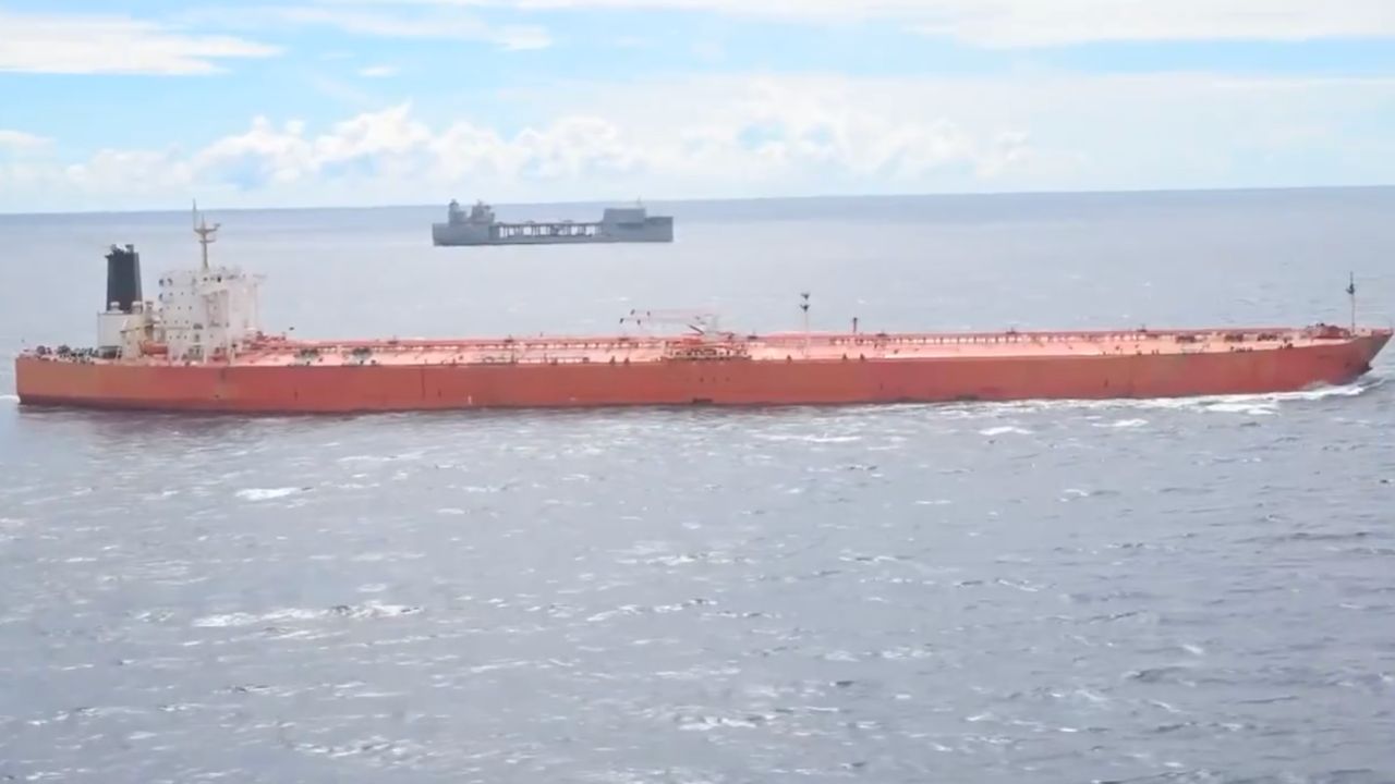 ABD İran'a ait bir tankere uluslararası sularda el koydu