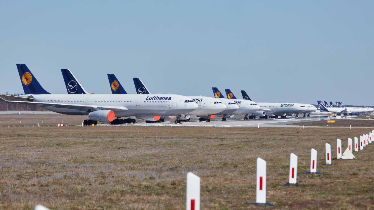 Yakıt krizi havacılığı vurdu: Lufthansa 20 bin uçuşu iptal edecek