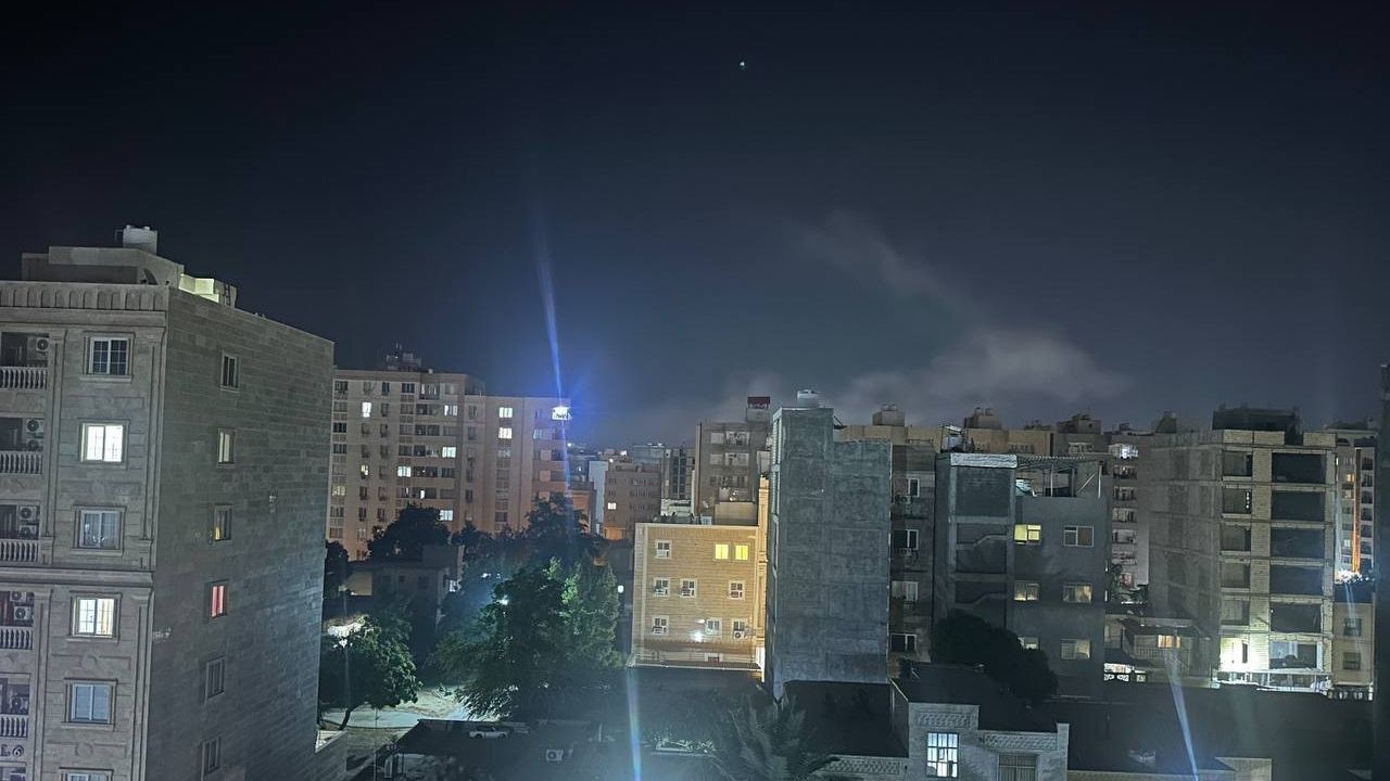 ABD müzakerelere rağmen İran'ı bombalamayı sürdürüyor