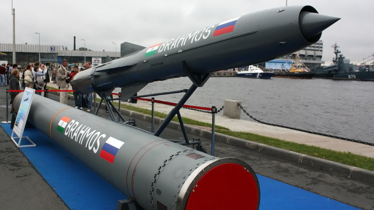 BAE, İran savaşı sonrası Hindistan'ın BrahMos füzeleriyle ilgileniyor