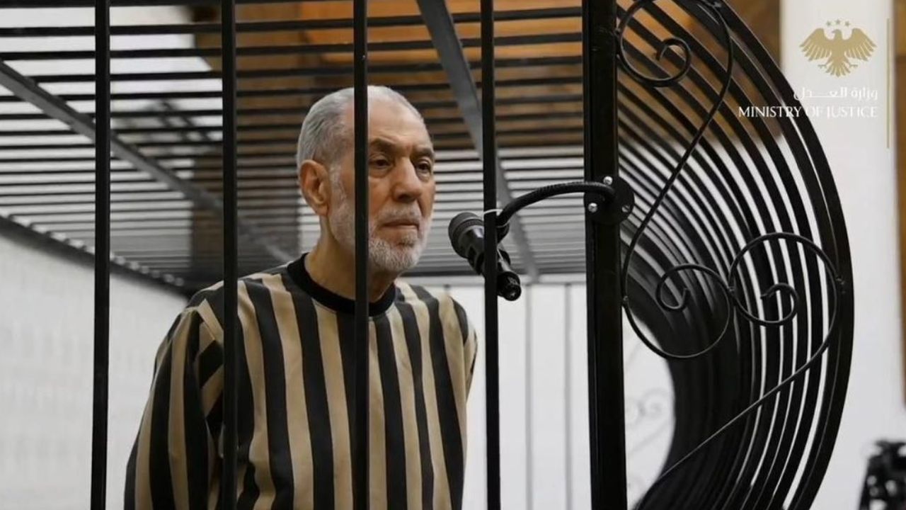 Beşar Esed'in eski müftüsü Ahmed Hassun ilk kez hakim karşısına çıktı