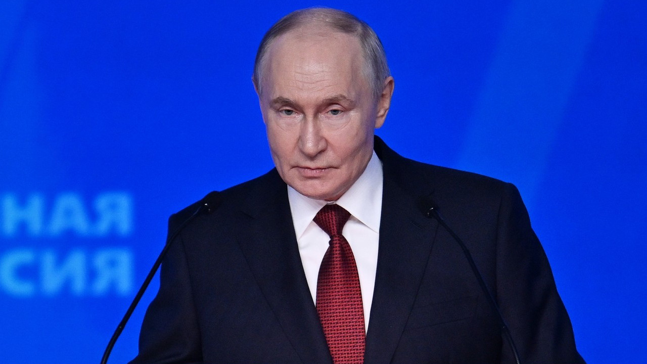 Putin: Ülkemiz zor günlerden geçiyor