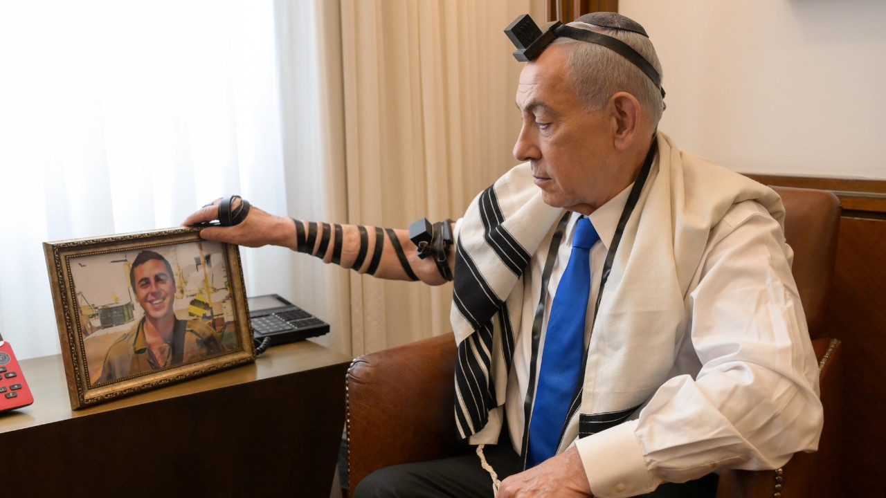 Netanyahu, seçimlere bağımsız bir listeyle girme sinyali verdi