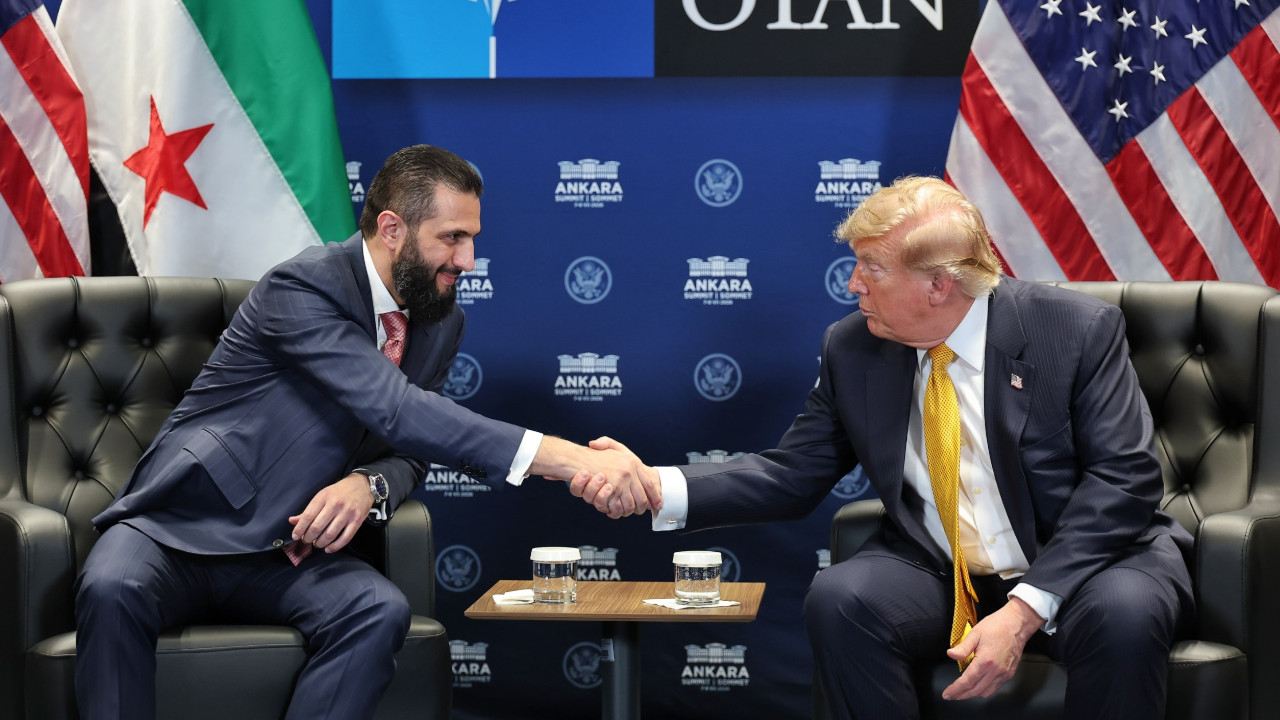 Trump: "Suriye'yi teröre destek veren ülkeler listesinden çıkarabilirim"