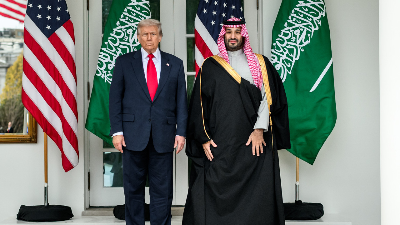 Trump, Suudi Arabistan ile nükleer anlaşmayı onayladı