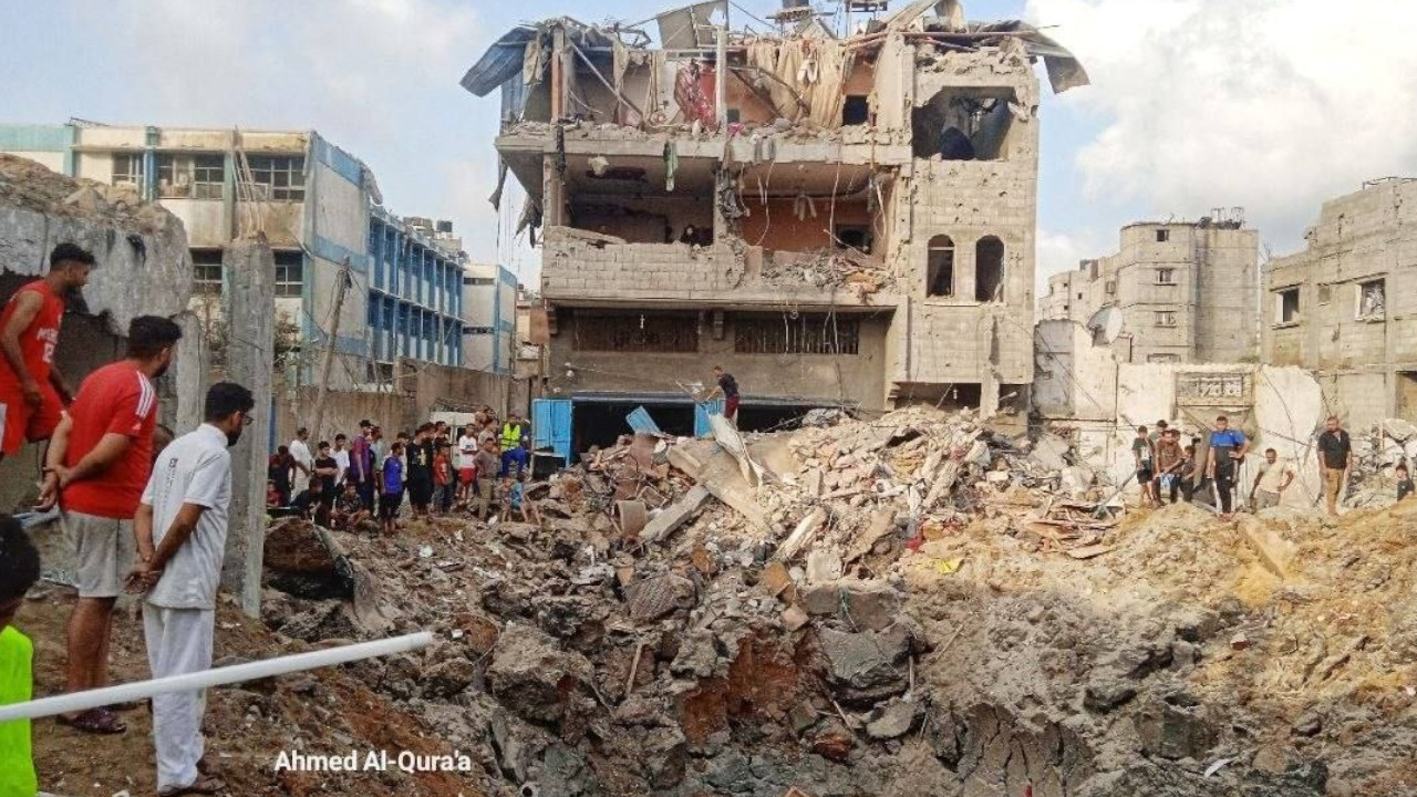 İsrail savaş uçakları Gazze'de bir camiyi bombaladı