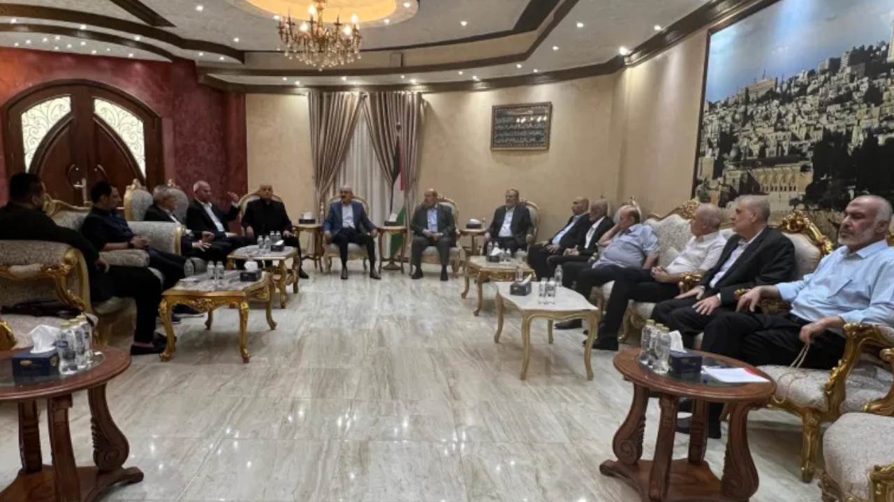 Hamas heyeti Gazze'de ateşkesin ikinci aşamasını görüşmek üzere Kahire'de