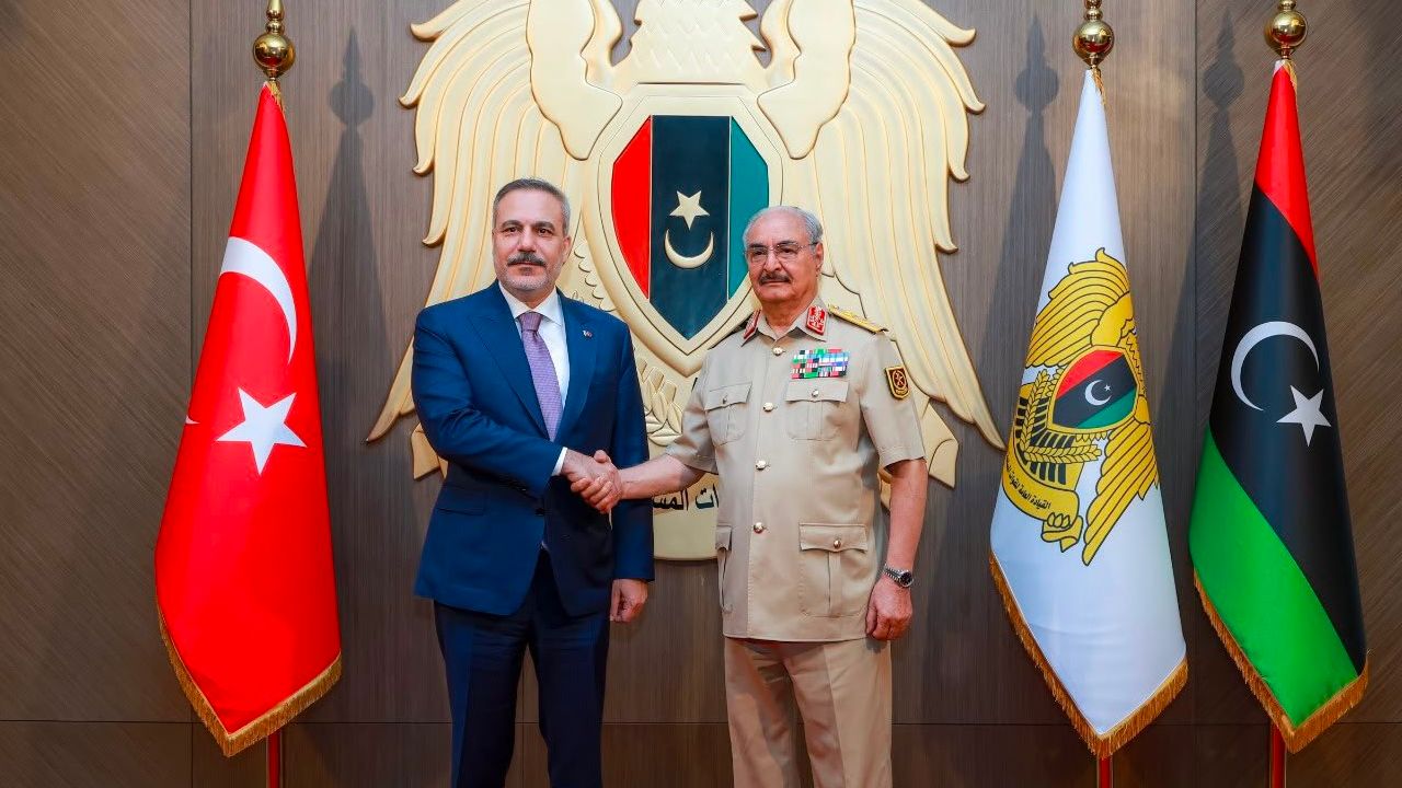 Hakan Fidan Libya ziyareti kapsamında Halife Hafter ile görüştü
