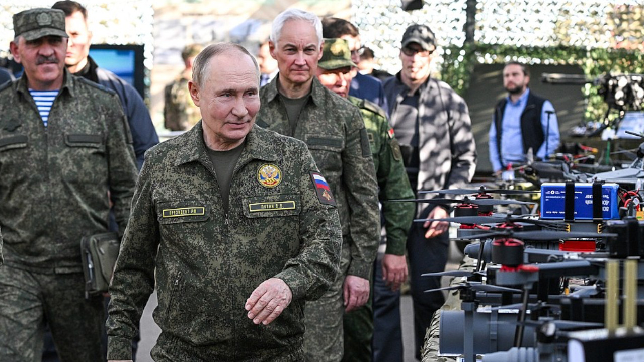 Rusya, NATO ülkelerini vurabilecek İHA'lar için 10 gizli üs kurdu