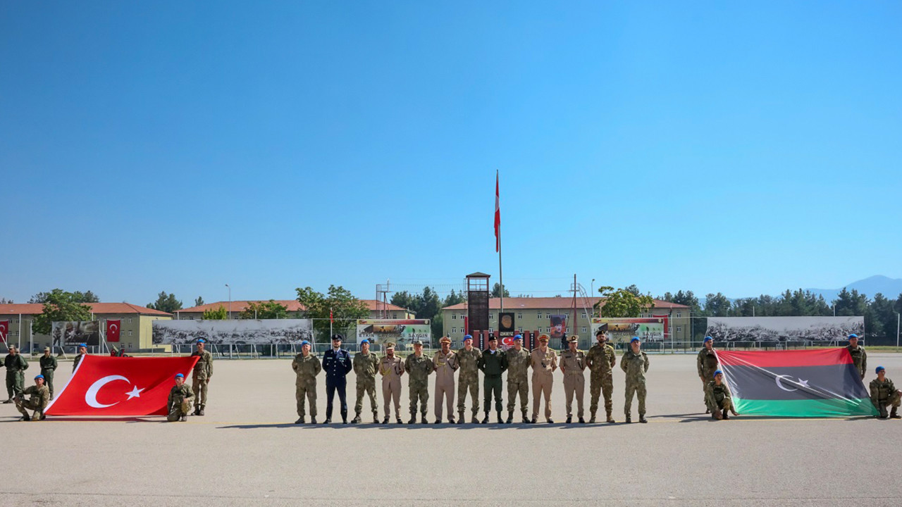 Türkiye'de doğu ve batı Libyalı askerlere ortak komando eğitimi verildi