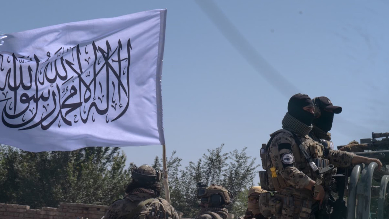 Pakistan, Afganistan'a yönelik hava saldırılarına devam ediyor