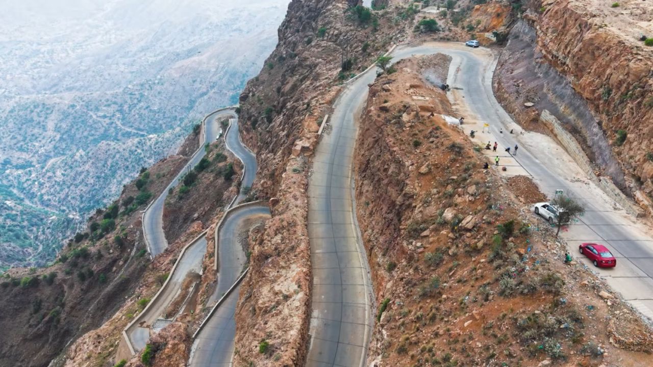 Yemen'de stratejik öneme sahip dağ geçidinde çatışma