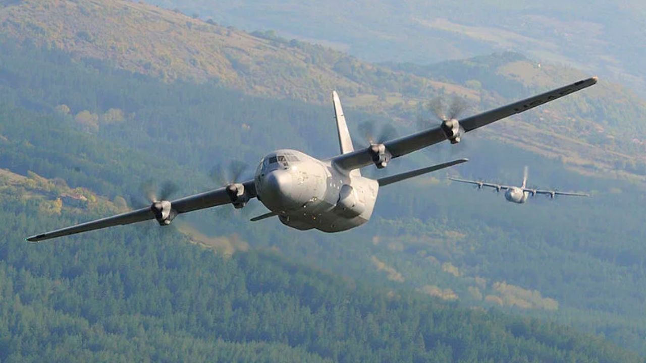 Türkiye İngiltere'den 12 adet C-130 uçağı alacak