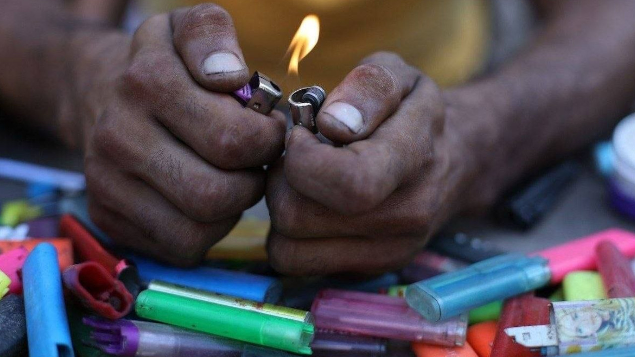 Gazze'de temel ihtiyaç krizi: Tuvalet taşı, çakmak ve oyuncak dahi bulunamıyor