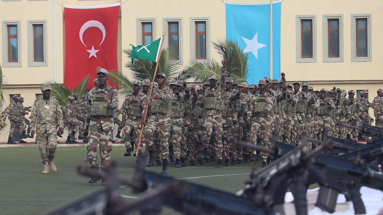 Türkiye'nin Somali'deki varlığı siyasi krizin içine çekiliyor