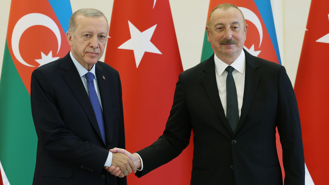 Erdoğan, Azerbaycan’ın bağımsızlık gününü kutladı: Aliyev’e "gardaşım" diye seslendi