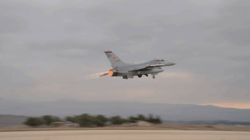 Türk F-16'ları Somali'de ilk kez Eş Şebab'ı hedef aldı