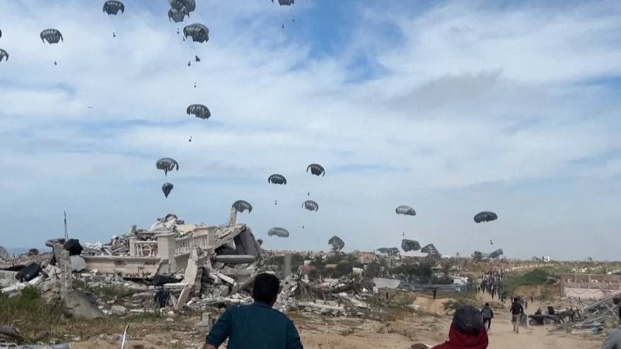 Gazze'ye havadan atılan yardımlar yeniden mi başlayacak?
