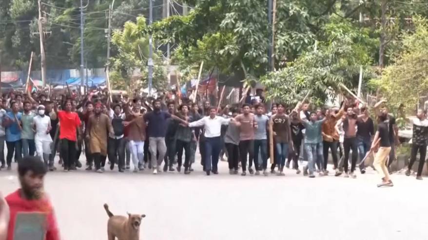 Bangladeş'teki protestolarda can kaybı 300'ü geçti