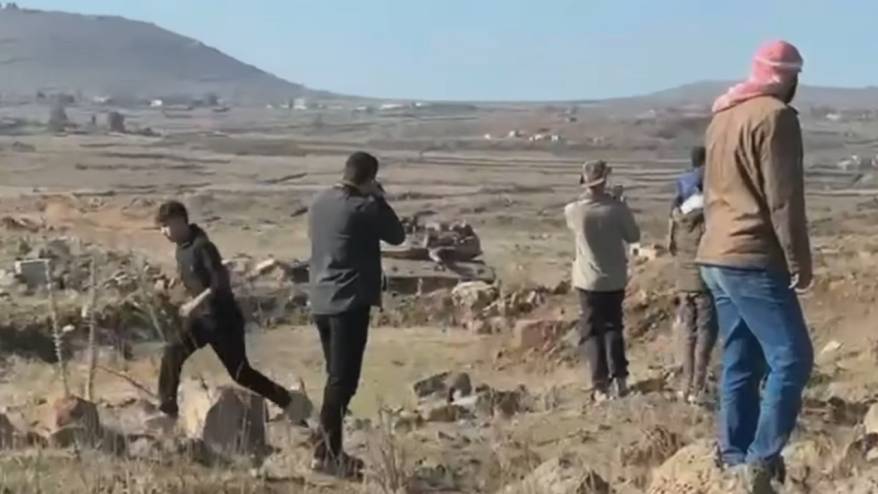 İsrail ordusu Suriye'deki işgali protesto eden sivillere saldırdı