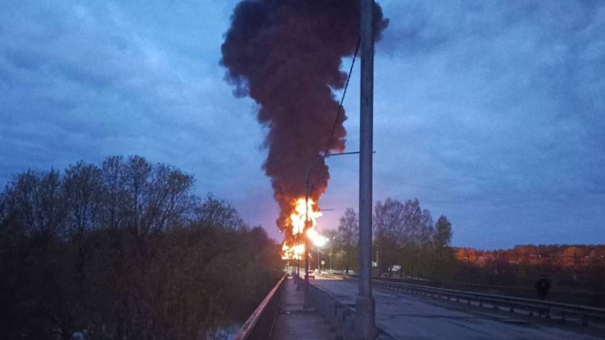 Ukrayna Rusya'da bir petrol deposunu vurdu