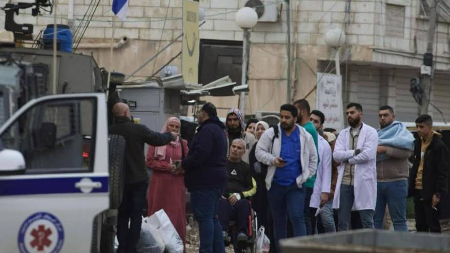 İsrail ordusu ve Filistin Yönetimi Cenin'deki hastaneleri kuşattı ve baskınlar düzenledi