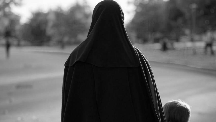 İtalya peçeyi yasaklamaya hazırlanıyor