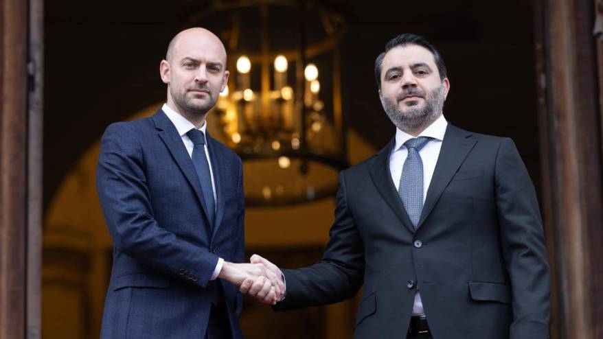 Suriye Dışişleri Bakanı Şeybani Fransa'da