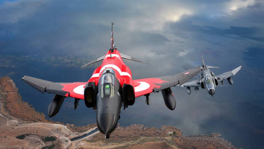 İsrail Türkiye'nin Suriye'de konuşlanmayı planladığı üsleri bombaladı