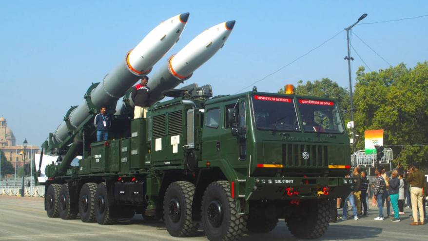 Hindistan Pakistan'a füze saldırısı düzenledi, İslamabad misilleme sözü verdi
