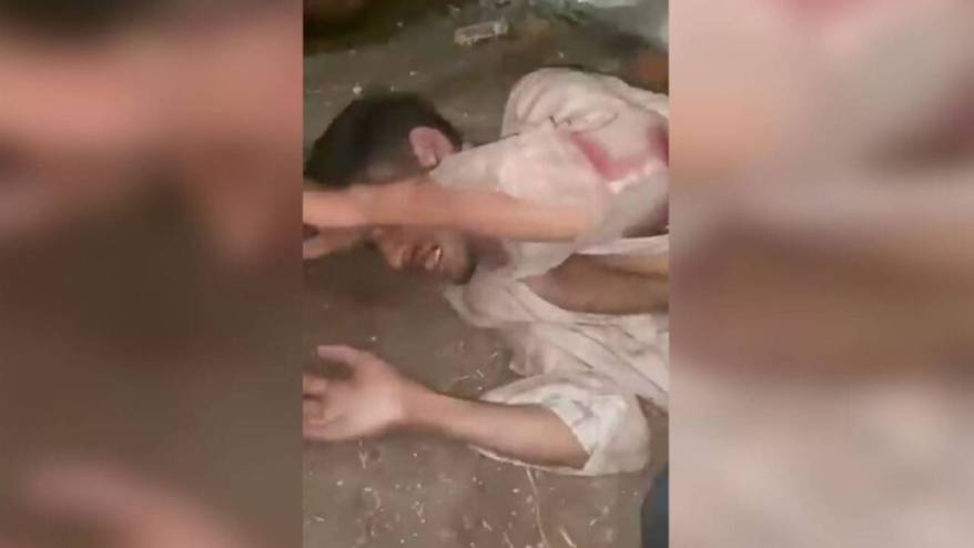 Hindistan'da Hindu çetelerin saldırısına uğrayan bir Müslüman can verdi, diğerinin durumu kritik