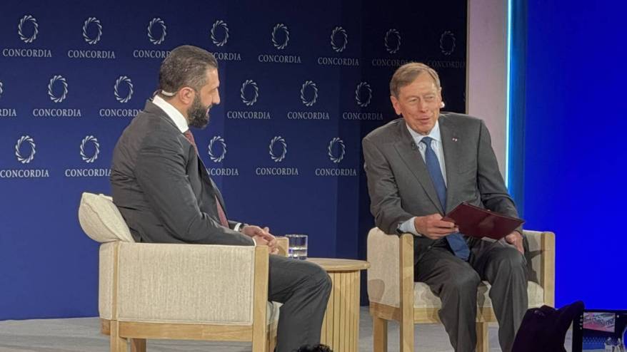 Suriye Devlet Başkanı Şara, eski CIA Direktörü Petraeus ile oturuma katıldı