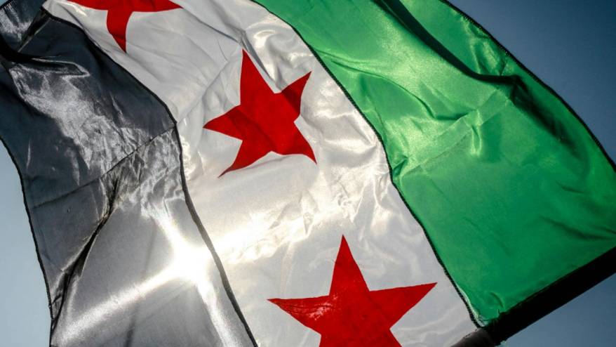 Suriye Lübnan'dan devrik Esed rejimine bağlı subayların iadesini istedi