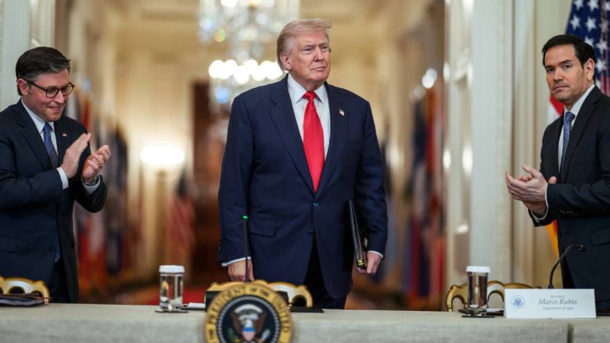 Trump, Pezeşkiyan'ın "teslim olmayacağız" açıklamasına yanıt verdi