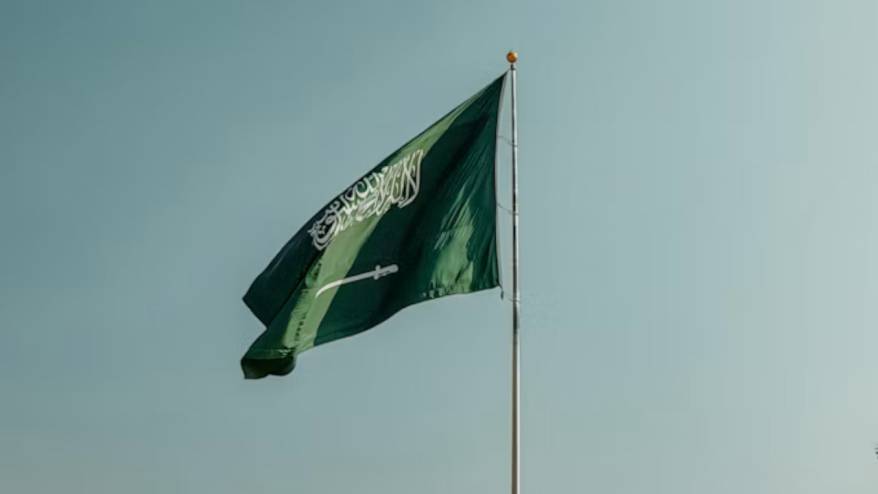 Katar ve Suudi Arabistan, İsrail'in Suriye saldırılarını kınadı