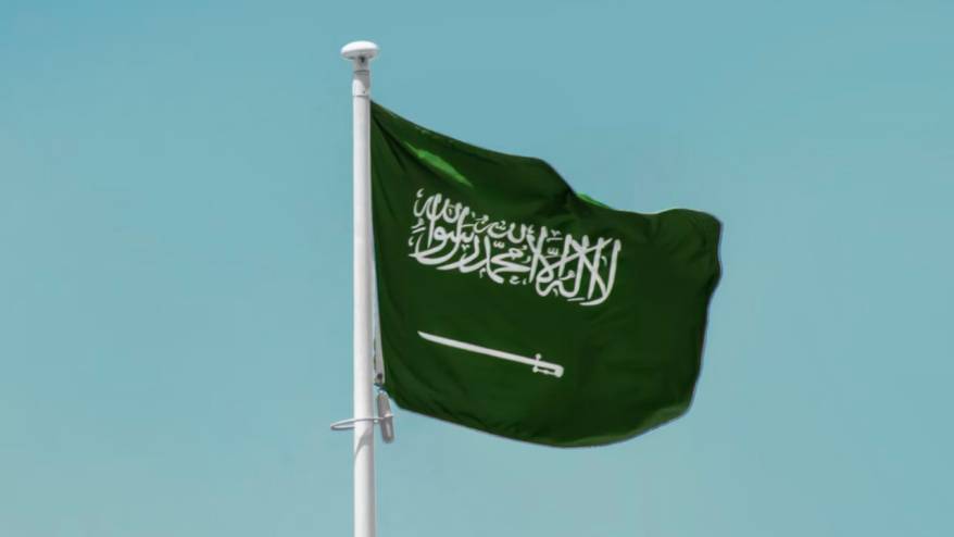 İran savaşı Suudi Arabistan'ı zorluyor: Riyad 8 milyar dolar kredi arayışında