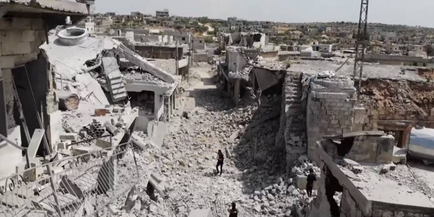 Rusya ve Esed rejimi yerleşimleri sivillerin başına yıkıyor: İdlib'de tahribatın boyutları ağır